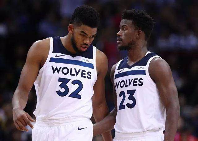 内收中场在 内收中场在